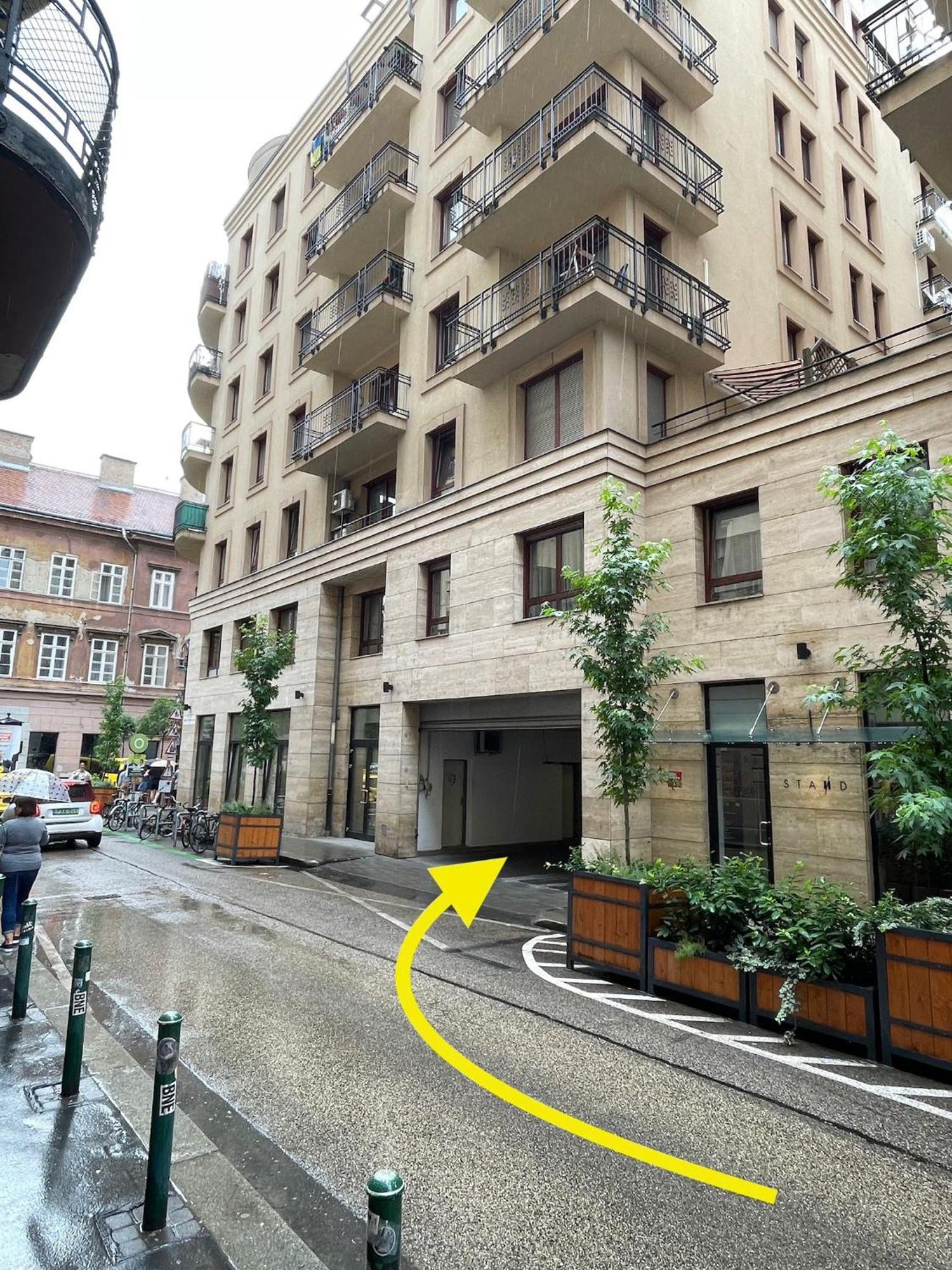 Szekely Apartment Near Deak Ferenc Square With Free Parking In Garage Budapesta Exterior foto